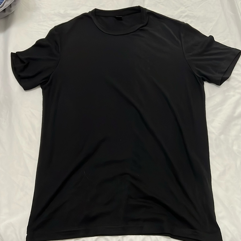Black t shirt